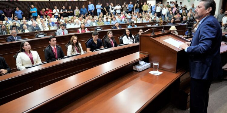 Entrega Congreso de Sinaloa Premio al Mérito Juvenil 2026