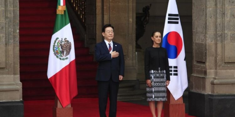 Sheinbaum recibe en Palacio Nacional al presidente de Corea del Sur, Lee Jae-myung