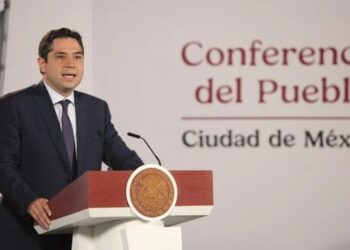 SAT explica cómo combatirán la evasión fiscal tras la entrega del Paquete Económico 2027