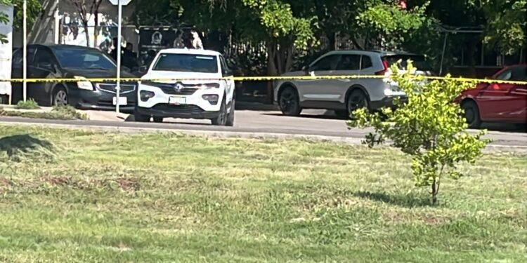 Asesinan a balazos a pasajero de vehículo de plataforma en Culiacán