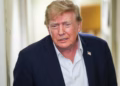 Trump afirma que el único control que necesita la IA es tener un presidente inteligente, como él