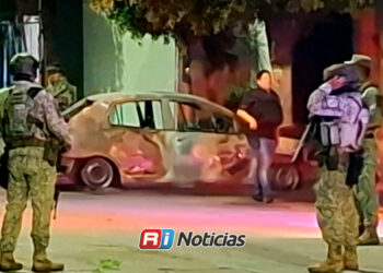 Incendian vehículo tras atacar residencia en la colonia Chapultepec