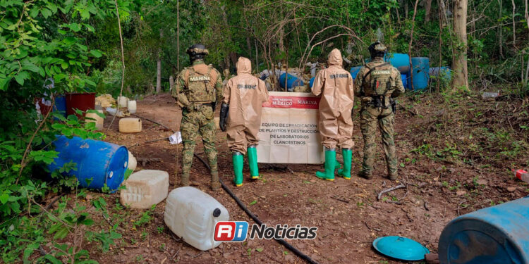 Inhabilitan laboratorio clandestino en Sinaloa; aseguran 750 kilos de aparente metanfetamina