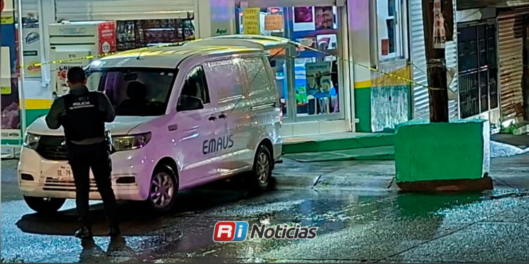 Ejecutan a joven dentro de minisúper en Infonavit Cañadas