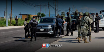 Tras persecución, autoridades interceptan Tiguan en el norte de Culiacán