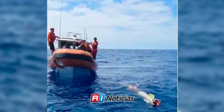 Pescadores hallan torpedo flotando frente a las costas de Ensenada