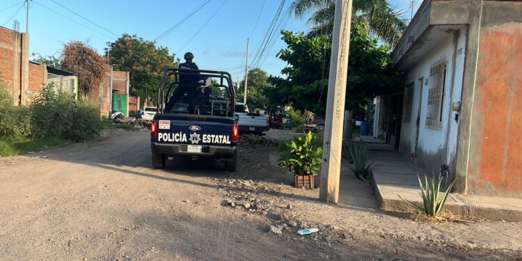 Atacan a balazos a agente vial en Aguaruto, Culiacán
