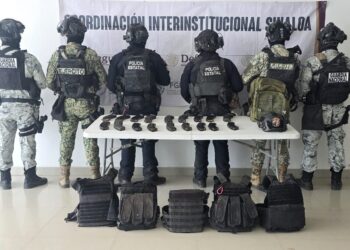 Aseguran armamento y equipo táctico en Siqueros, Mazatlán
