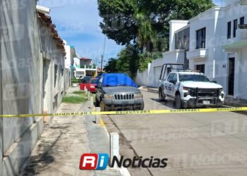 Encuentran a hombre sin vida dentro de un vehículo en Villa Unión, al sur de Mazatlán