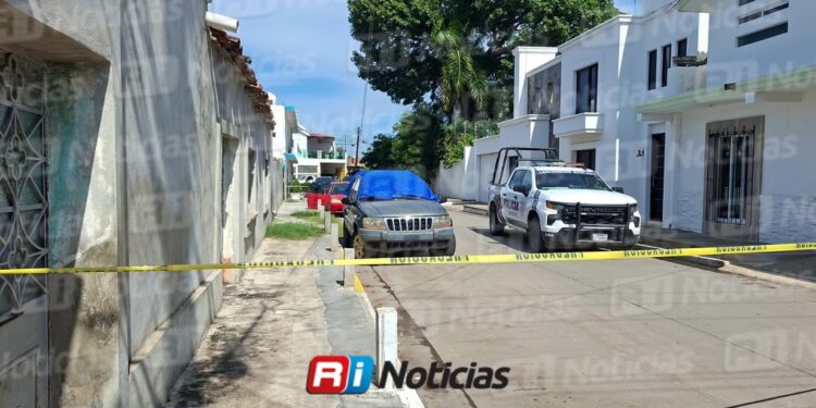 Encuentran a hombre sin vida dentro de un vehículo en Villa Unión, al sur de Mazatlán