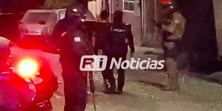 Ataque a balazos en Villa de las Flores deja un detenido y dos autos abandonados