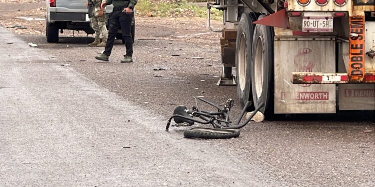Ciclista muere tras ser atropellado en La Costerita, en Culiacán