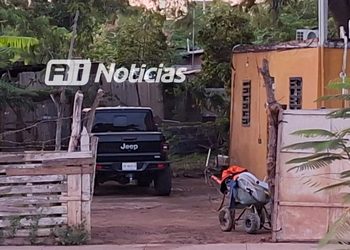 Balean domicilio y Jeep en la invasión Canaco en Mazatlán
