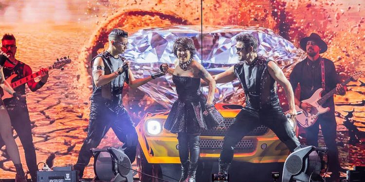 Alejandra Guzmán es hospitalizada tras sufrir lesión en la cadera durante concierto