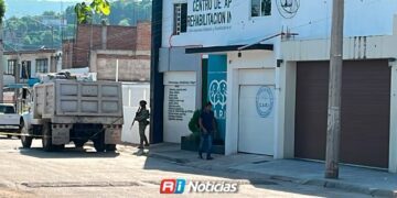 Balean clínica de rehabilitación en Culiacán; una persona de origen chino resulta herida