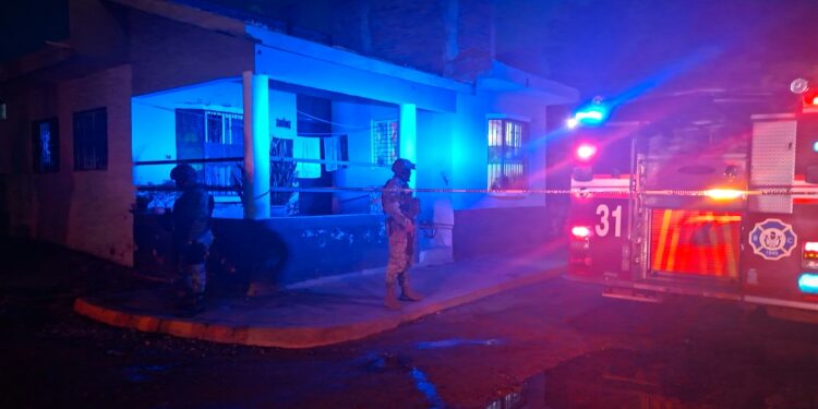 Balean vivienda y queman automóvil en Juntas del Humaya, Culiacán