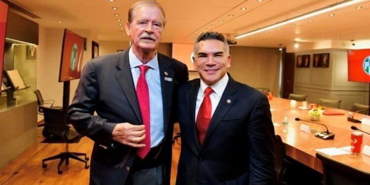 Sheinbaum acusa que alianza entre Fox y Alito Moreno representa un regreso a la corrupción