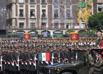 Participan más de15 mil elementos en el Desfile Cívico – Militar 2026