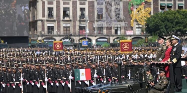 Participan más de15 mil elementos en el Desfile Cívico – Militar 2026