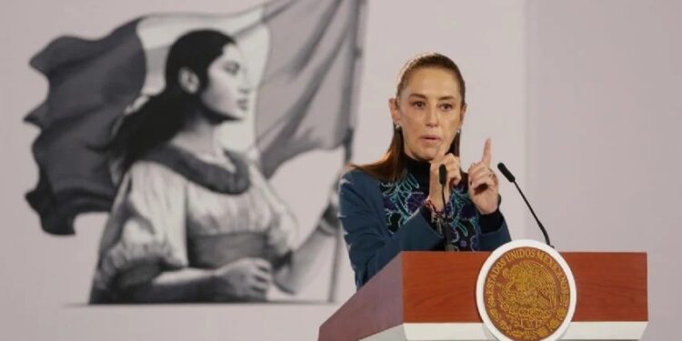 Cuestiona Sheinbaum altas pensiones que reciben exfuncionarios en México