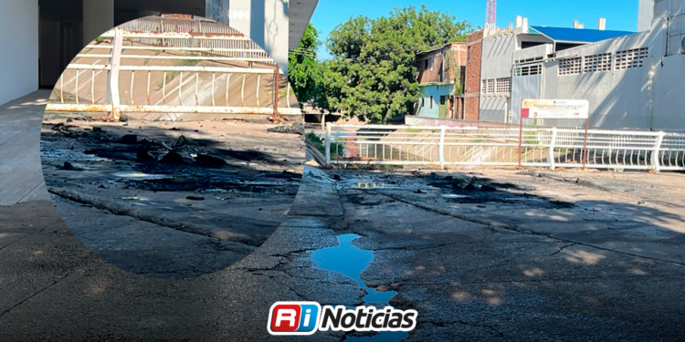 Atacan a balazos y queman tres vehículos en departamentos de Culiacán