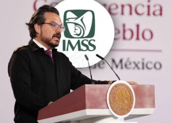 Zoé Robledo confirma aumento del 8% para trabajadores del IMSS