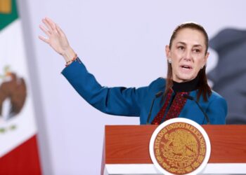 Sheinbaum propone fortalecer Talleres Gráficos para frenar a los “coyotes electorales” del INE