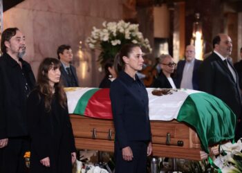 Sheinbaum propone llevar los restos de Cuauhtémoc Cárdenas a la Rotonda de las Personas Ilustres