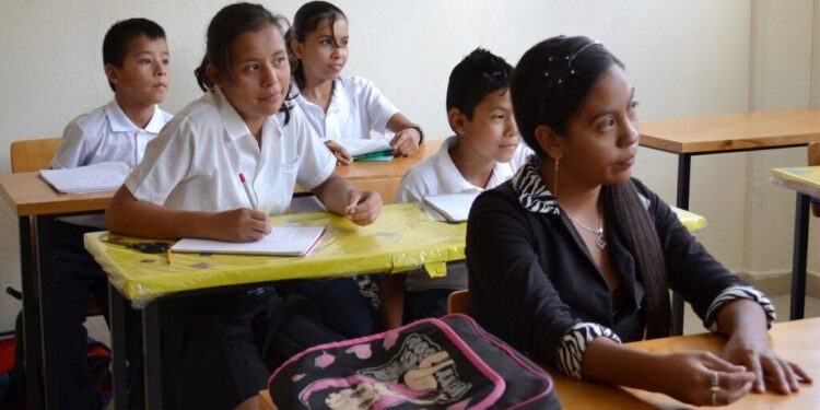 ¿Cuándo no habrá clases? Estas son las fechas del megapuente de noviembre