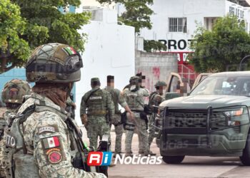 Detienen en Pradera Dorada V a dos presuntos gatilleros tras balear una vivienda en la sección IV, en Mazatlán