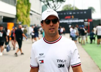 Desastre para Checo Pérez: el choque con Stroll lo deja fuera de la sprint y la qualy lo relega al puesto 20 en Singapur