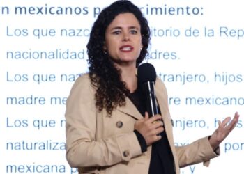 “Nada tiene que ver con los memes”: Luisa Alcalde aclara reforma