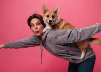 ¿Por qué los jóvenes mexicanos prefieren tener perros antes que hijos?