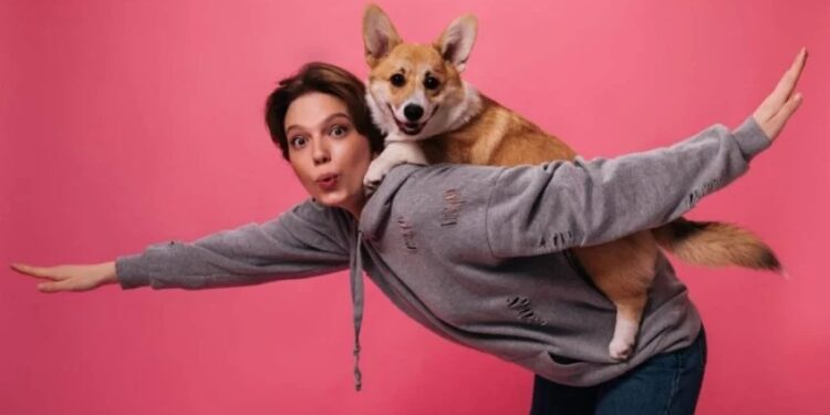 ¿Por qué los jóvenes mexicanos prefieren tener perros antes que hijos?