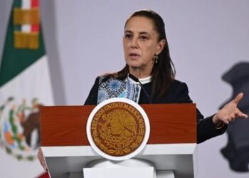 Sheinbaum afirma que mantiene diálogo con madres de personas desaparecidas, pero evita hacerlo público