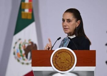 Agilizarán accesos en aeropuertos para automatizar las entradas y salidas migratorias, informa Sheinbaum