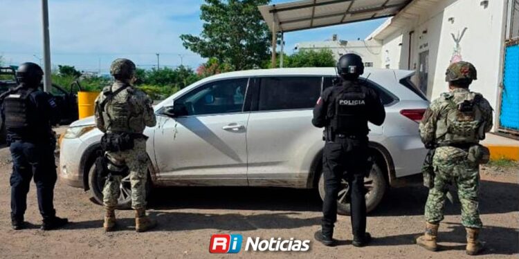 Localizan camioneta robada durante operativo sobre la carretera Mazatlán-Culiacán