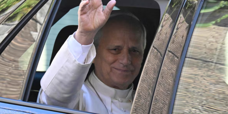 Operan con éxito al Papa León XIV, le quitaron un nódulo pulmonar