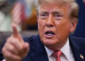 Periodista ‘pone en su sitio’ a Trump, así le responde