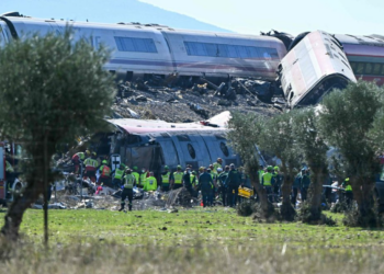 Luto en España tras accidente ferroviario con 68 fallecidos y casi 200 heridos