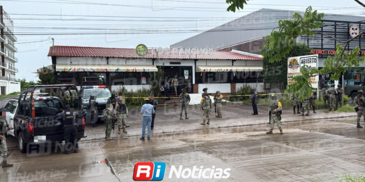 Ataque armado al interior de un restaurante deja un muerto y un herido, al norte de Mazatlán