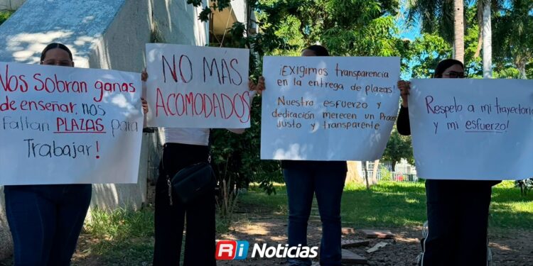 Maestros exigen transparencia en la asignación de plazas en Sinaloa