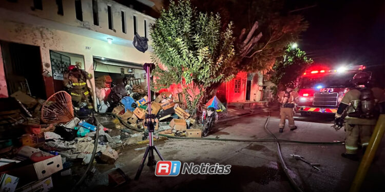 Incendio consume parte de una vivienda en la colonia Independencia, en Mazatlán