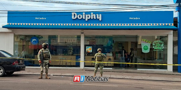 Identifican como Reyna Guadalupe a mujer asesinada en una nevería de Lomas del Bulevar, en Culiacán