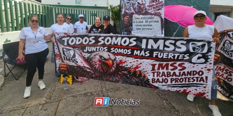 Trabajadores del IMSS se suman a protesta nacional por falta de medicamentos e insumos