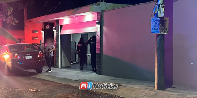 Matan a dos hombres a balazos en negocio de sushi en Villa Bonita, Culiacán