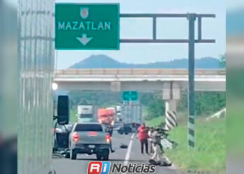 Atacan a agentes de investigación en autopista de Nayarit; reportan nueve detenidos