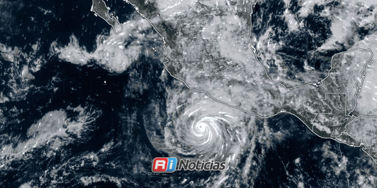 Huracán Trudy amenaza las costas del Pacífico mexicano; alertan por lluvias intensas y oleaje elevado