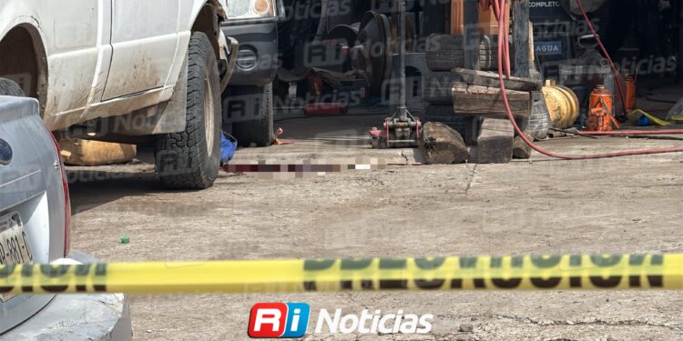 Ataque armado en llantera de Villa Unión deja un muerto y un herido