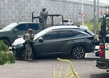 Persecución deja dos detenidos y moviliza a militares en el sur de Culiacán